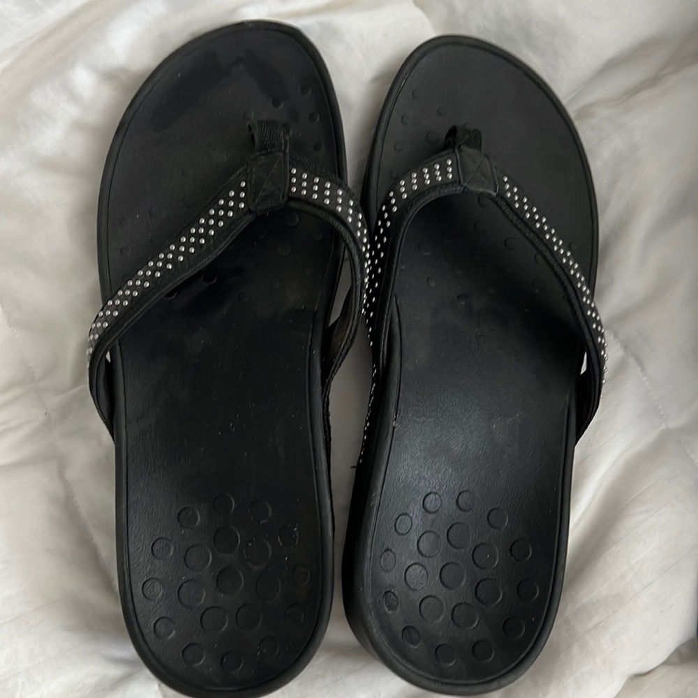 Bionic flip flops